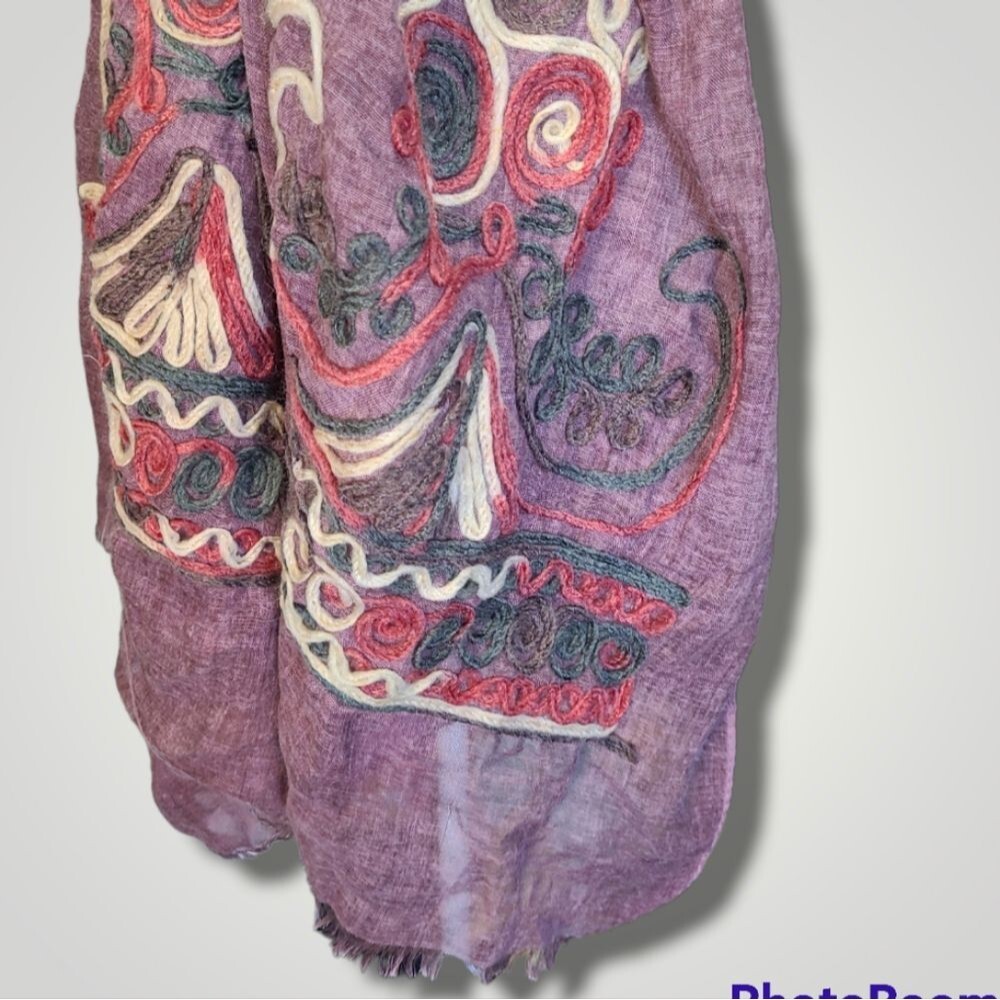 LOF Scarf - Picture 2 of 3